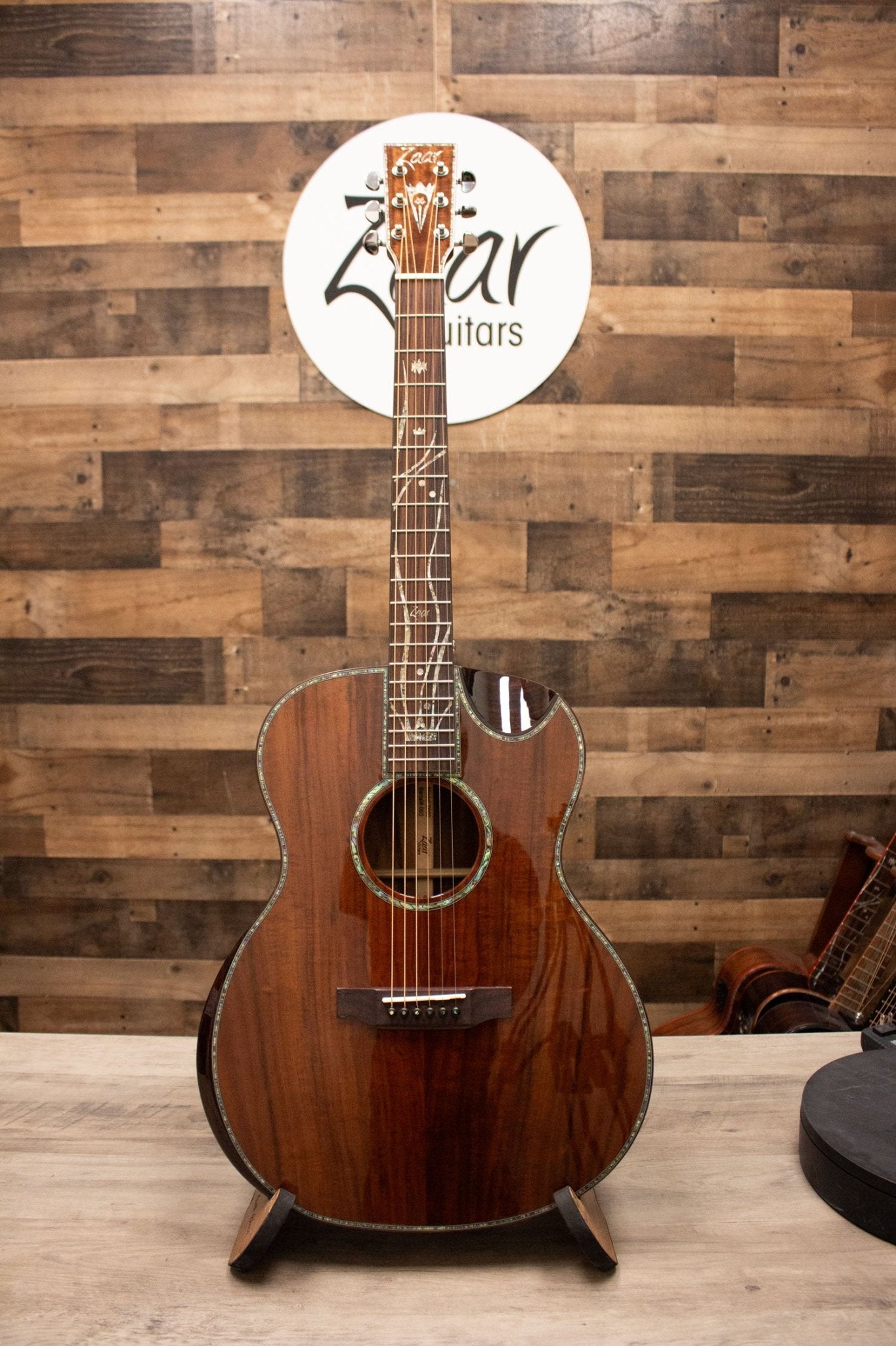 Zaar with Scars - Z690 (060) - Zaar Guitars